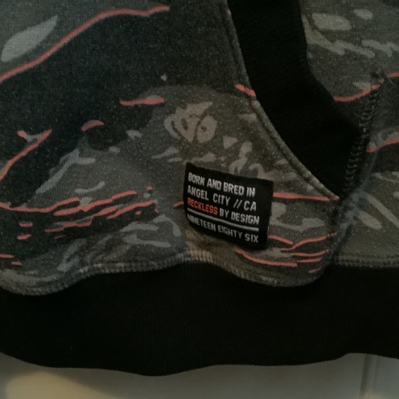 Young & Reckless hoodies Youth large - Picture 4 of 8